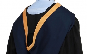 Hood for Faculty of Law