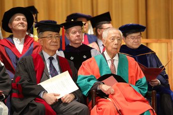 Professor HU Yao Su, Academic Vice-President of the Hong Kong Shue Yan University and Dr the Honourable Henry HU Hung Lick, Doctor of Social Sciences <i>honoris causa</i>