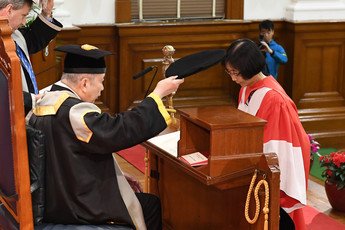 Conferment of the degree of Doctor of Science <i>honoris causa</i> upon Professor Anna LOK Suk Fong