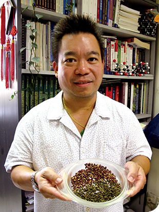 Dr Toy synthesised the HAS compound that is found naturally in Sichuan peppercorns