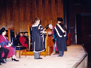 Conferment of degree of Doctor of Letters <i>honoris causa</i> upon Mr YANG Xianyi
