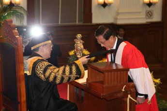 Conferment of the degree of Doctor of Science <i>honoris causa</i> upon Professor Lawrence CHAN Chin Bong