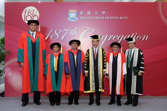 (From left) Mr YAO Ming, Dr Henry CHENG Kar-shun, Mr Justice Syed Kemal Shah BOKHARY, The Chancellor, The Honourable Mr LEUNG Chun Ying, Chairman of the Council, Dr LEONG Che Hung, President and Vice-Chancellor, Professor Lap-Chee TSUI 