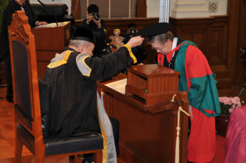 Conferment of the degree of Doctor of Social Sciences <i>honoris causa</i> upon Dr Walton LI Wai Tat