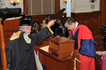 Conferment of the degree of Doctor of Laws <i>honoris causa</i> upon The Honourable WONG Yan Lung