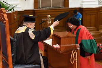 Conferment of the degree of Doctor of Social Sciences<i>honoris causa</i> upon Dr BOW Sui May