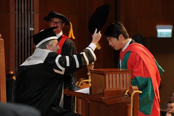 Conferment of the degree of Doctor of Social Sciences <i>honoris causa</i> upon Dr LANG Lang