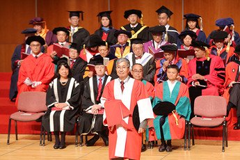 頒授名譽科學博士學位予鄧青雲教授 