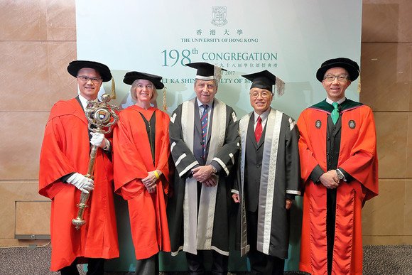 香港大學舉行第198屆學位頒授典禮，頒授名譽博士學位予傑出科學家珍妮花．杜德納教授。