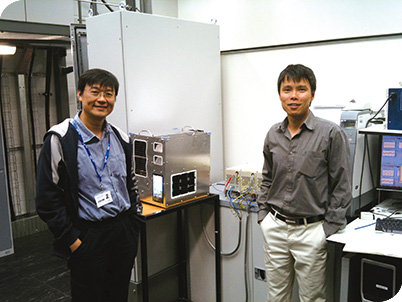 Professor Ron Hui (left) and Dr Lee Chi-kwan (right) working together on the Smart Energy Lab at Imperial College London